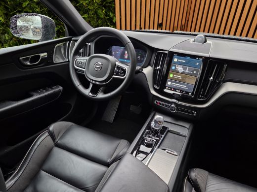 Volvo  XC60 2.0 T8 Plug-in hybrid AWD Ultra Black Edition | Bowers&Wilkins | Luchtvering | Trekhaak | Head-up... ActivLease financial lease