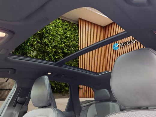 Volvo  XC60 2.0 T8 Plug-in hybrid AWD Ultra Black Edition | Bowers&Wilkins | Luchtvering | Trekhaak | Head-up... ActivLease financial lease