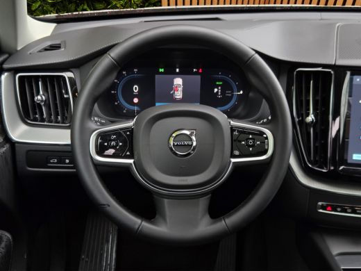 Volvo  XC60 2.0 T8 Plug-in hybrid AWD Ultra Bright | Luchtvering | Trekhaak | 360 Camera | Panoramadak | Head-up ActivLease financial lease