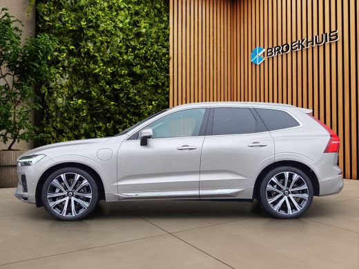 Volvo  XC60 2.0 T8 Plug-in hybrid AWD Ultra Bright | Luchtvering | Trekhaak | 360 Camera | Panoramadak | Head-up ActivLease financial lease