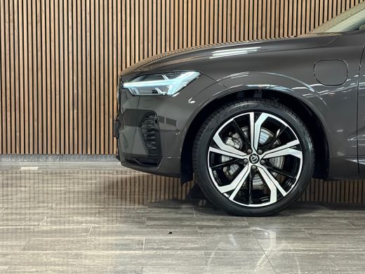 Volvo  XC60 T8 AWD Recharge Ultra Dark | Luchtvering | Trekhaak | 360 Camera | Head-Up Display | 455pk | Harm... ActivLease financial lease