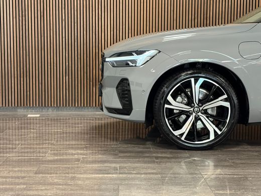 Volvo  XC60 T8 AWD Recharge Ultra Dark | Luchtvering | Trekhaak | 360 Camera | Head-Up Display | 455pk | Harm... ActivLease financial lease