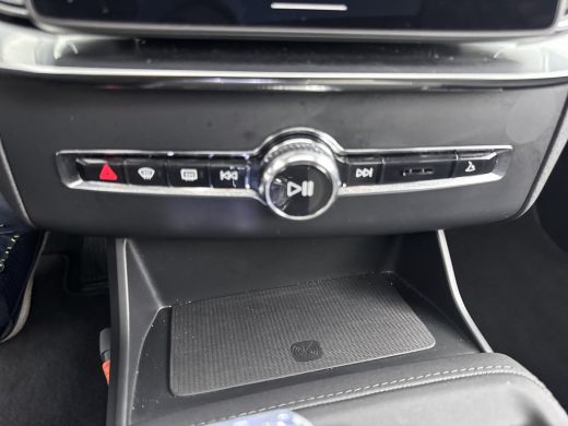 Volvo  XC90 T8 Recharge Ultra Dark | 21" | Luchtvering | Trekhaak | Bowers & Wilkins | Geventileerd Nappa | M... ActivLease financial lease