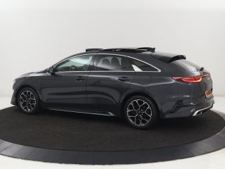 Kia ProCeed 1.5 T-GDi GT-PlusLine | Panoramadak | Stoelverwarming | Leder/Alcantara | Camera | Adaptive cruis...