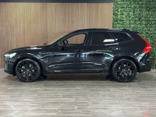 Volvo  XC60 T8 AWD Recharge Ultra Black Edition | Luchtvering | Trekhaak | 360&deg; Camera | 455pk | Head-Up Disp...