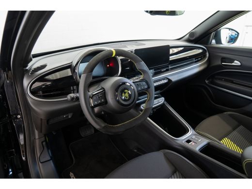 Abarth 600e Turismo 54 kWh | 8 Jaar Garantie | 20 Inch Velgen | Apple Carplay & Android Auto | LED | Keyless ... ActivLease financial lease
