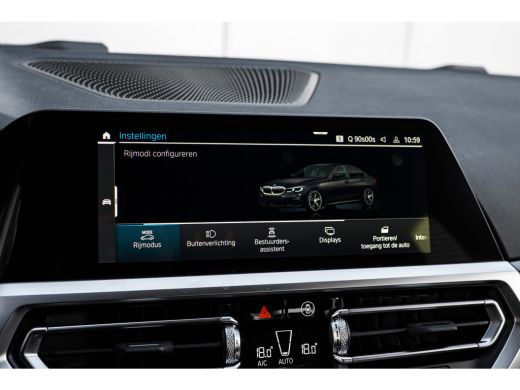 BMW 3 Serie 330e High Executive 292 PK | M Sport | Panoramadak | Voorstoelen Verwarmd | Achteruitrijcamera | ... ActivLease financial lease