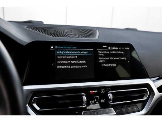 BMW 3 Serie 330e High Executive 292 PK | M Sport | Panoramadak | Voorstoelen Verwarmd | Achteruitrijcamera | ... ActivLease financial lease