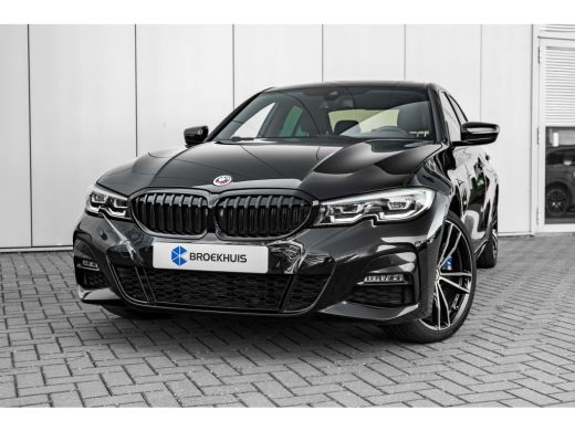BMW 3 Serie 330e High Executive 292 PK | M Sport | Panoramadak | Voorstoelen Verwarmd | Achteruitrijcamera | ... ActivLease financial lease