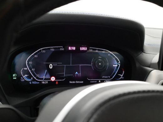 BMW iX3 M-SPORT HIGH EXECUTIVE 80 kWh + TREKHAAK | HEAD-UP | 360 CAMERA | PANORAMA | STUURVERWARMING ActivLease financial lease