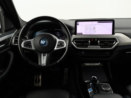 BMW iX3 M-SPORT HIGH EXECUTIVE 80 kWh + TREKHAAK | HEAD-UP | 360 CAMERA | PANORAMA | STUURVERWARMING ActivLease financial lease