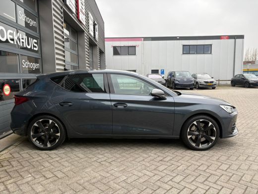 CUPRA Leon 1.4 e-Hybrid 245pk VZ Performance | Camera | Elektrische Stoel | Panoramadak | ActivLease financial lease