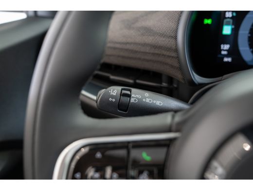 Fiat 500e Giorgio Armani 42 kWh | Camera | Stoelverwarming | Navigatie | Keyless | Climate Controle | Panor... ActivLease financial lease