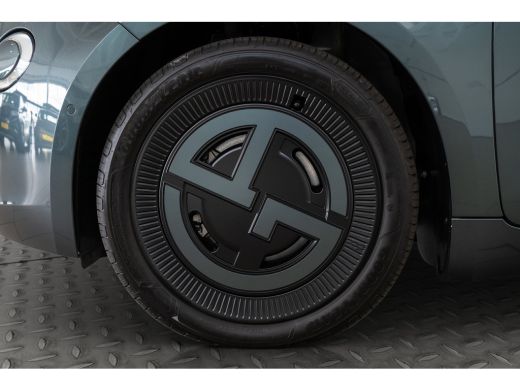 Fiat 500e Giorgio Armani 42 kWh | Camera | Stoelverwarming | Navigatie | Keyless | Climate Controle | Panor... ActivLease financial lease