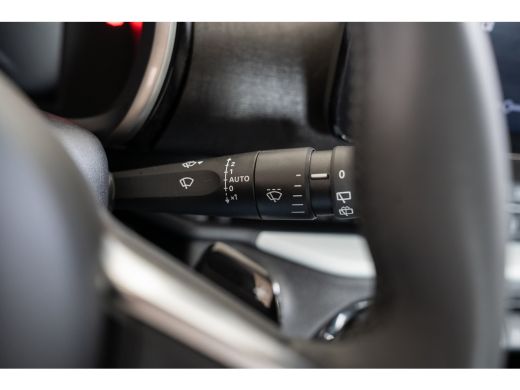 Fiat 600 1.2 Hybrid Urban | Camera | Climate Controle | Dodehoeksensoren | Parkeersensoren | Apple Carplay... ActivLease financial lease