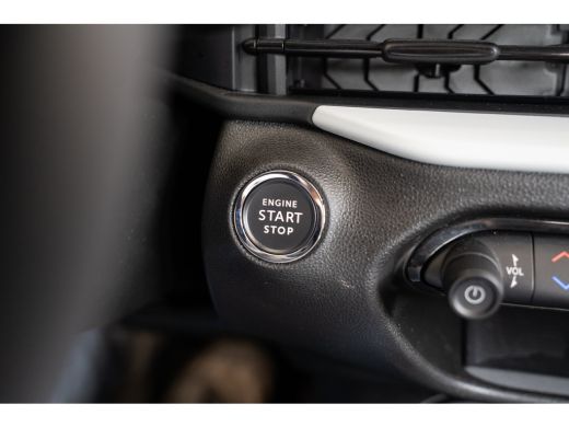 Fiat 600 1.2 Hybrid Urban | Camera | Climate Controle | Dodehoeksensoren | Parkeersensoren | Apple Carplay... ActivLease financial lease