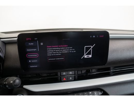 Fiat 600 1.2 Hybrid Urban | Camera | Climate Controle | Dodehoeksensoren | Parkeersensoren | Apple Carplay... ActivLease financial lease