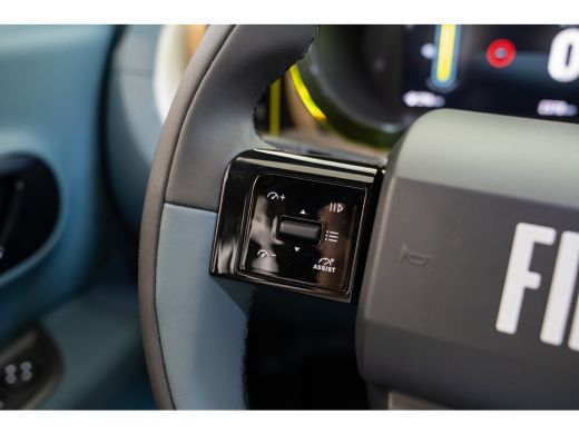 Fiat Grande Panda La Prima 11 kW 44 kWh | Stoel & Stuurverwarming | Camera | Navigatie | Climate Controle | Parkeer... ActivLease financial lease