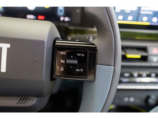 Fiat Grande Panda La Prima 11 kW 44 kWh | Stoel & Stuurverwarming | Camera | Navigatie | Climate Controle | Parkeer... ActivLease financial lease