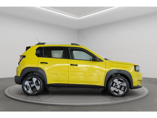 Fiat Grande Panda La Prima 11 kW 44 kWh | Stoel & Stuurverwarming | Camera | Navigatie | Climate Controle | Parkeer... ActivLease financial lease