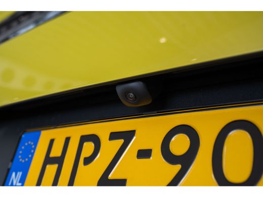 Fiat Grande Panda La Prima 11 kW 44 kWh | Stoel & Stuurverwarming | Camera | Navigatie | Climate Controle | Parkeer... ActivLease financial lease