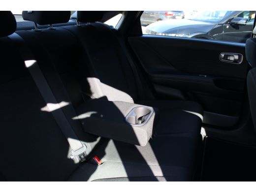 Hyundai IONIQ 6 Style 53 kWh | Achteruitrijcamera | Metaalkleur | Warmtepomp ActivLease financial lease