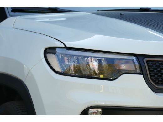Jeep Compass 4xe 240 PLUG-IN HYBRID UPLAND AUTOMAAT / NAVI / CLIMA / 18" LMV / CAMERA / FULL-LED / KEYLESS / S... ActivLease financial lease