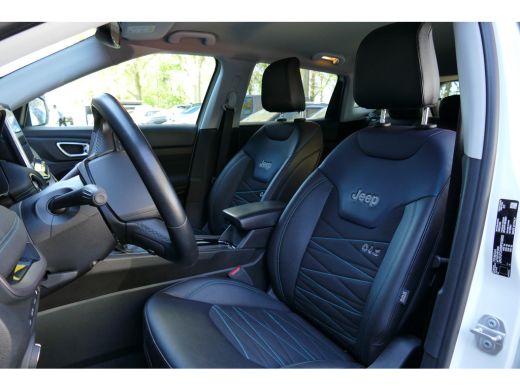 Jeep Compass 4xe 240 PLUG-IN HYBRID UPLAND AUTOMAAT / NAVI / CLIMA / 18" LMV / CAMERA / FULL-LED / KEYLESS / S... ActivLease financial lease