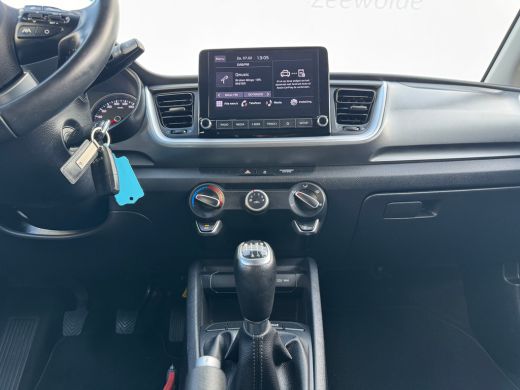 Kia Stonic 1.0 T-GDi MHEV DynamicLine 6-bak 112PK | Trekhaak | Luxe Stof | Glans Exterieur | Achteruitrijcam... ActivLease financial lease