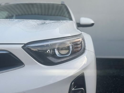 Kia Stonic 1.0 T-GDi MHEV DynamicLine 6-bak 112PK | Trekhaak | Luxe Stof | Glans Exterieur | Achteruitrijcam... ActivLease financial lease