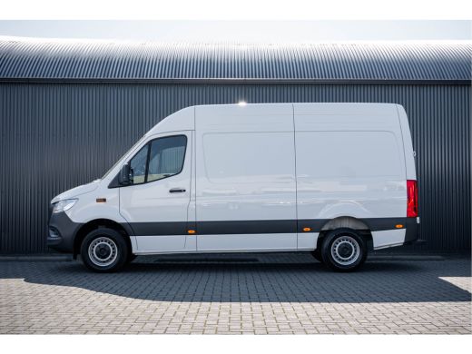 Mercedes-Benz Sprinter 317 CDI L2H2 | Automaat | Facelift | Mbux | Camera | Cruise | | Climatronic ActivLease financial lease