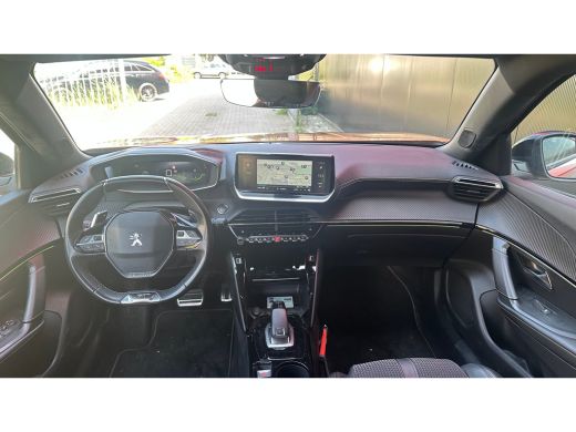 Peugeot 2008 1.2 PureTech GT | Achterbank in delen neerklapbaar | Achteruitrijcamera | Airco (automatisch) ActivLease financial lease