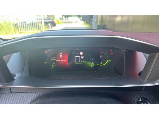 Peugeot 2008 1.2 PureTech GT | Achterbank in delen neerklapbaar | Achteruitrijcamera | Airco (automatisch) ActivLease financial lease