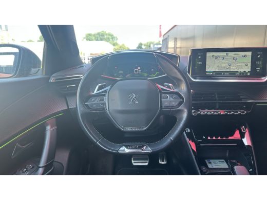 Peugeot 2008 1.2 PureTech GT | Achterbank in delen neerklapbaar | Achteruitrijcamera | Airco (automatisch) ActivLease financial lease
