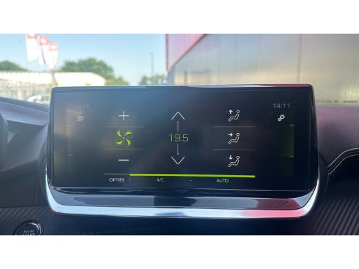 Peugeot 2008 1.2 PureTech GT | Achterbank in delen neerklapbaar | Achteruitrijcamera | Airco (automatisch) ActivLease financial lease