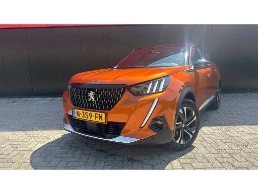 Peugeot 2008 1.2 PureTech GT | Achterbank in delen neerklapbaar | Achteruitrijcamera | Airco (automatisch) ActivLease financial lease