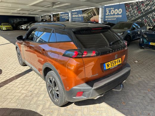 Peugeot 2008 1.2 PureTech GT | Achterbank in delen neerklapbaar | Achteruitrijcamera | Airco (automatisch) ActivLease financial lease