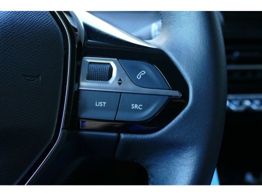 Peugeot 208 1.2 PURETECH 75PK ALLURE / NAVI / CLIMA / 16"LMV / PDC / BLUETOOTH / CRUISECONTROL / 1E EIGENAAR ... ActivLease financial lease