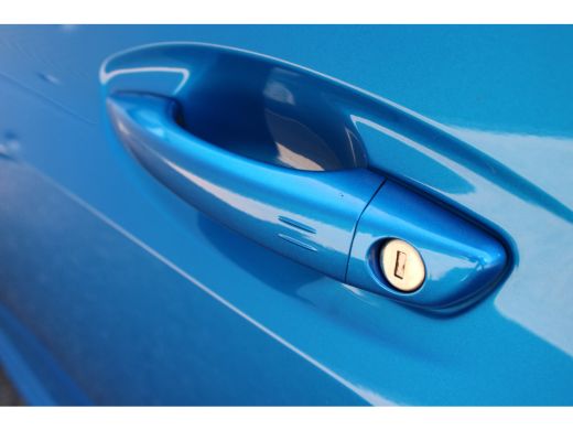 Peugeot 208 1.2 PureTech GT Pack | Navigatie | Camera | Panoramadak | Stoelverwarming | NL auto | 1e Eigenaar... ActivLease financial lease