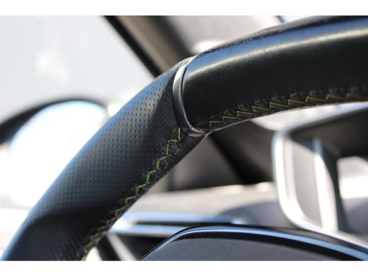 Peugeot 208 1.2 PureTech GT Pack | Navigatie | Camera | Panoramadak | Stoelverwarming | NL auto | 1e Eigenaar... ActivLease financial lease