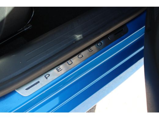 Peugeot 208 1.2 PureTech GT Pack | Navigatie | Camera | Panoramadak | Stoelverwarming | NL auto | 1e Eigenaar... ActivLease financial lease