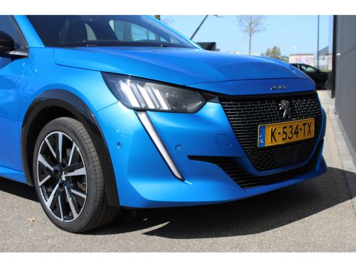 Peugeot 208 1.2 PureTech GT Pack | Navigatie | Camera | Panoramadak | Stoelverwarming | NL auto | 1e Eigenaar... ActivLease financial lease