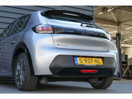 Peugeot e-208 EV 136PK 50KWH ACTIVE PACK AUTOMAAT / NAVI / 16"LMV / LED / CLIMA / PDC / BLUETOOTH / CRUISECONTR... ActivLease financial lease