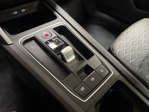 Seat Leon 1.4 TSI eHybrid PHEV FR 204Pk Automaat (APPLE CARPLAY, GROOT NAVI, STUUR/STOELVERWARMING, CAMERA,... ActivLease financial lease