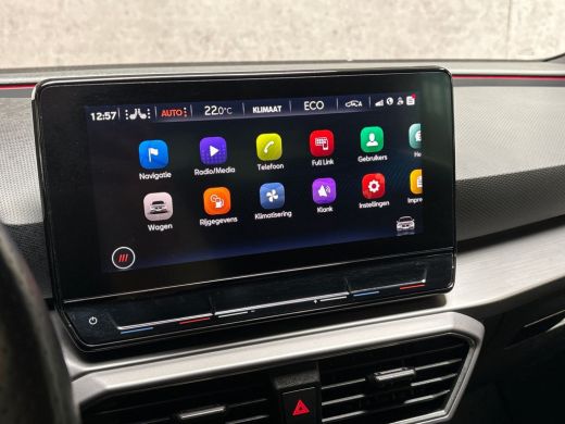 Seat Leon 1.4 TSI eHybrid PHEV FR 204Pk Automaat (APPLE CARPLAY, GROOT NAVI, STUUR/STOELVERWARMING, CAMERA,... ActivLease financial lease