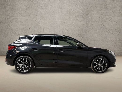 Seat Leon 1.4 TSI eHybrid PHEV FR 204Pk Automaat (APPLE CARPLAY, GROOT NAVI, STUUR/STOELVERWARMING, CAMERA,... ActivLease financial lease