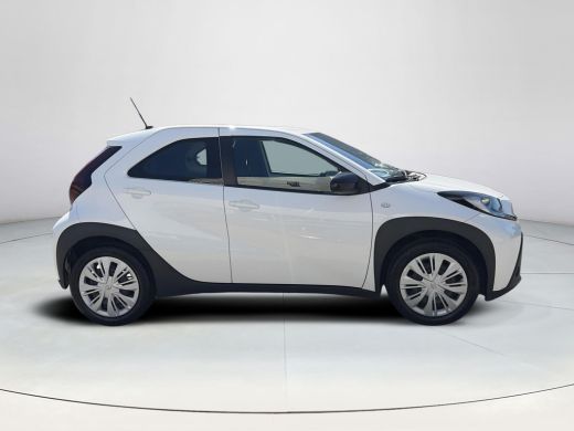 Toyota Aygo 1.0 VVT-i MT Play ActivLease financial lease