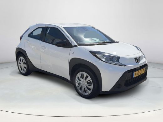 Toyota Aygo 1.0 VVT-i MT Play ActivLease financial lease