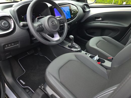 Toyota Aygo Hybrid 115 envy | Nieuwe auto | Direct uit voorraad leverbaar | ActivLease financial lease