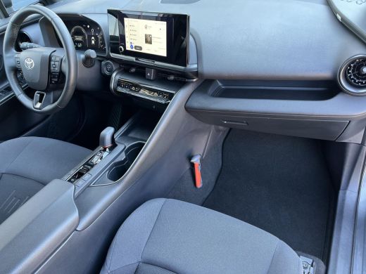 Toyota C-HR 2.0 Plug-in Hybrid 220 Dynamic | Stoel- + stuurverwarming | Carplay | Dode hoek waarschuwing | Ke... ActivLease financial lease